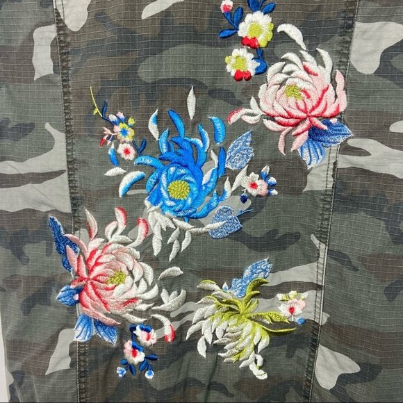 Urban Outfitters Camo Embroidered Vest Floral Green Size XS Bohemian Boho Jacket - Picture 5 of 11